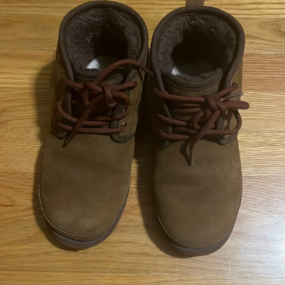 Boys brown of boots sz 5